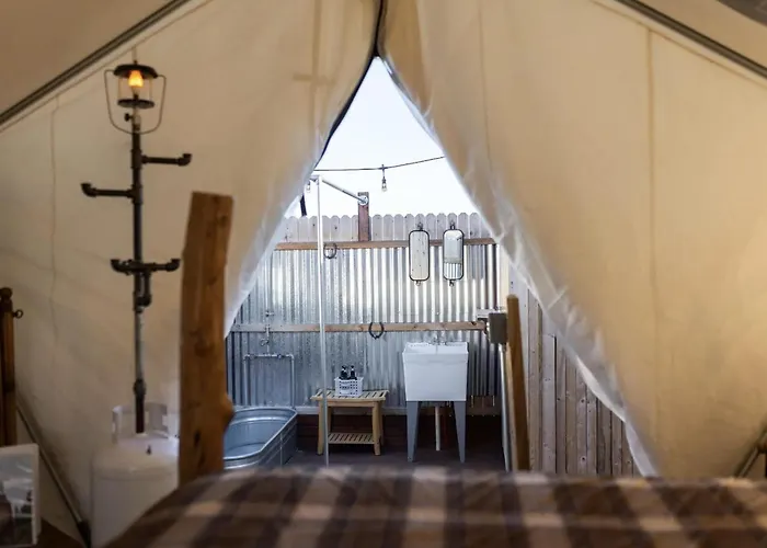 Glamp Tent B W Zion & Bryce Outdoor Shower & Wifi Luxury tent 4*