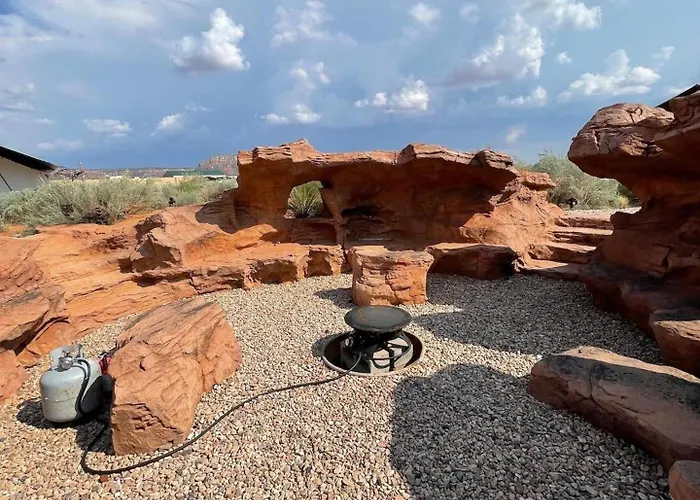 Glamp Tent B W Zion & Bryce Outdoor Shower & Wifi Luxury tent 4*