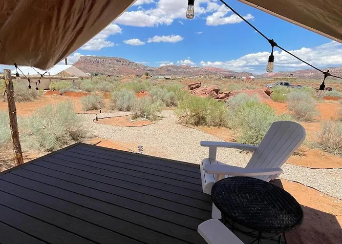 Luxury tent Glamp Tent B W Zion & Bryce Outdoor Shower & Wifi
