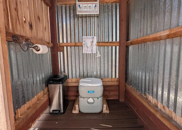 Luxury tent Glamp Tent B W Zion & Bryce Outdoor Shower & Wifi Fredonia